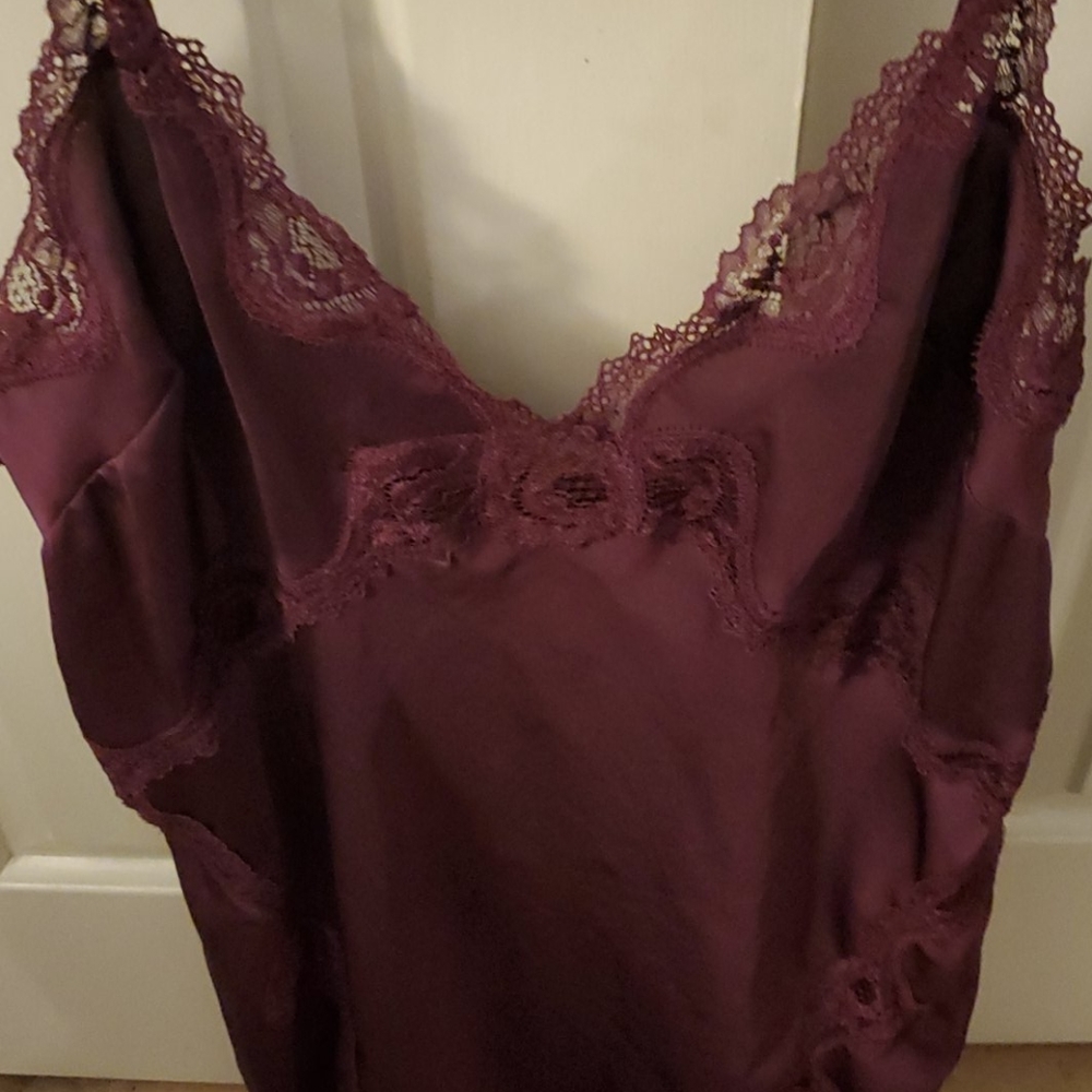 Victoria Secret's Slip - Picture 2 of 5